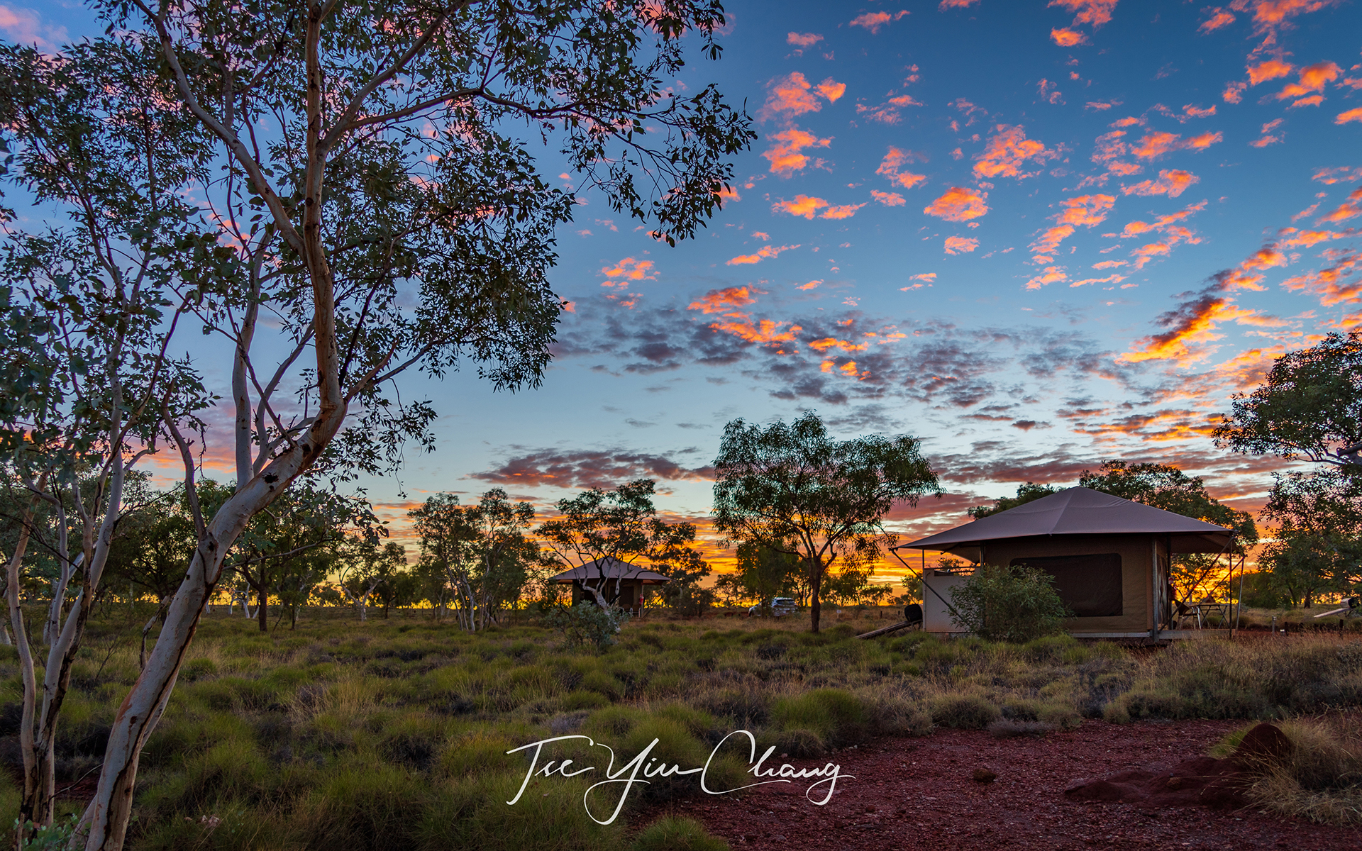 Most of the rooms in Karijini Eco Retreat are actually tents – albeit very luxurious ones – giving you the feeling of being immersed in the remote bush landscape, taken during sunrise