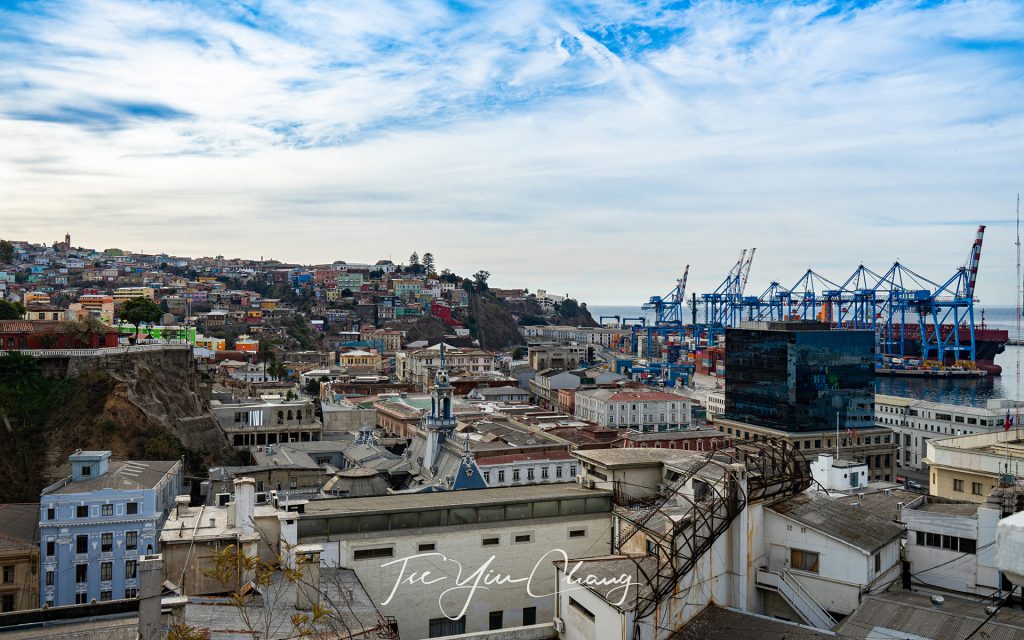 Valparaiso was and still is Santiago's port